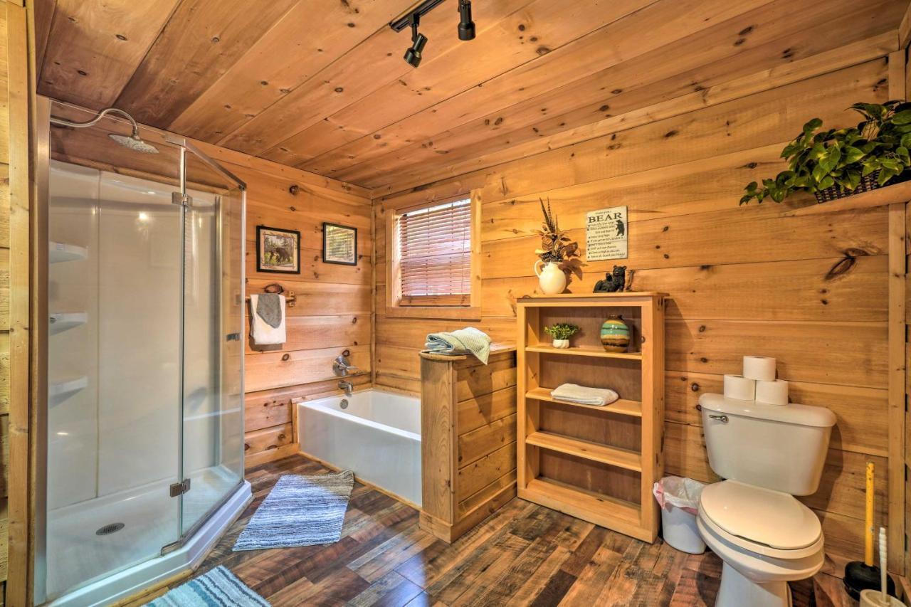 Sevierville Sanctuary Hot Tub, Pool Table And Deck! 외부 사진