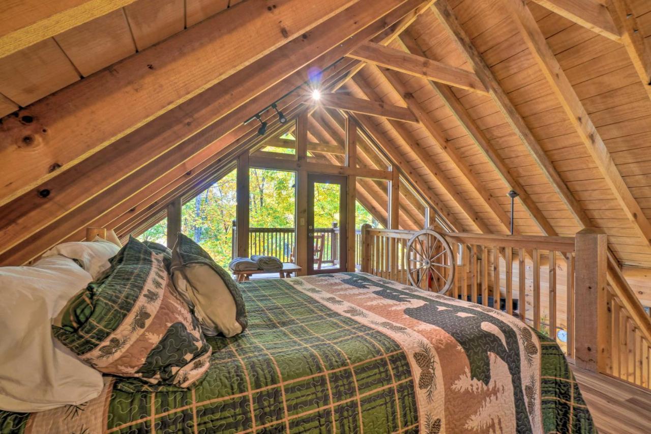 Sevierville Sanctuary Hot Tub, Pool Table And Deck! 외부 사진