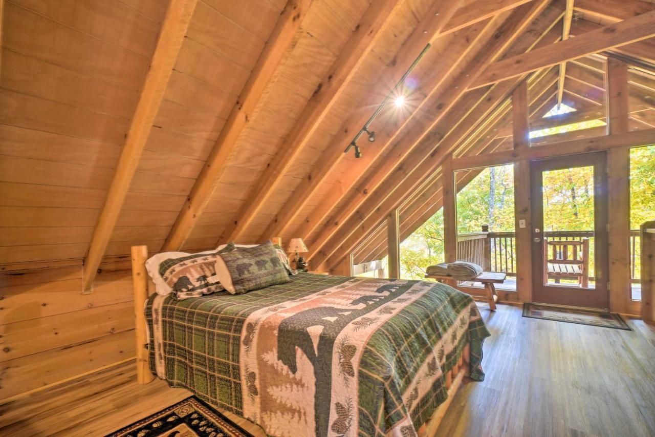 Sevierville Sanctuary Hot Tub, Pool Table And Deck! 외부 사진