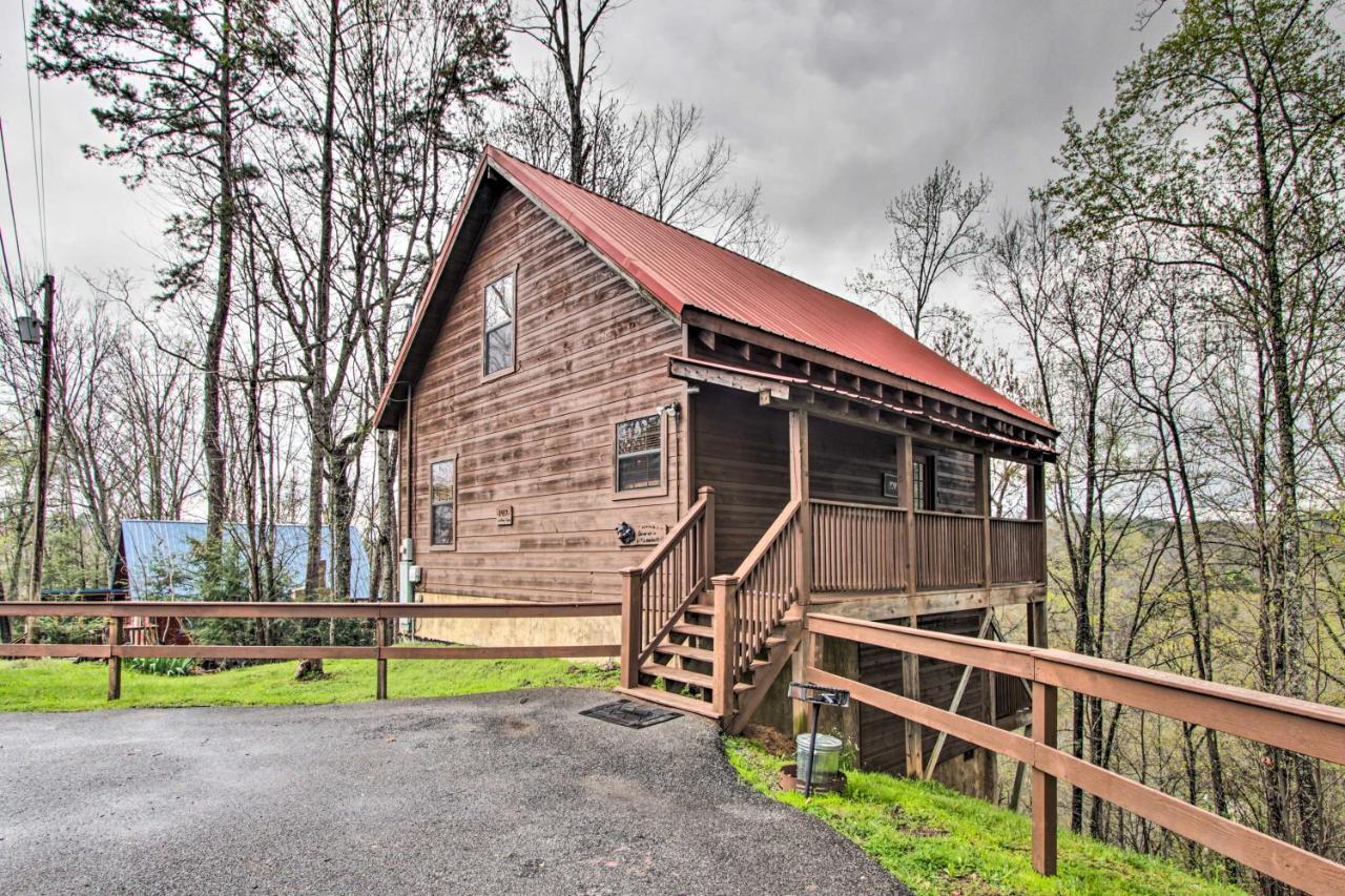 Sevierville Sanctuary Hot Tub, Pool Table And Deck! 외부 사진