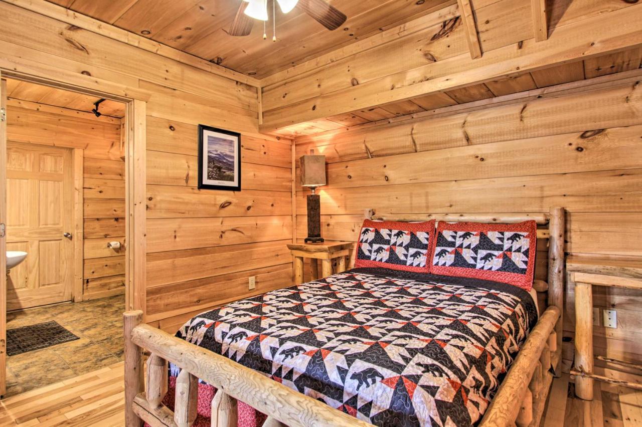 Sevierville Sanctuary Hot Tub, Pool Table And Deck! 외부 사진