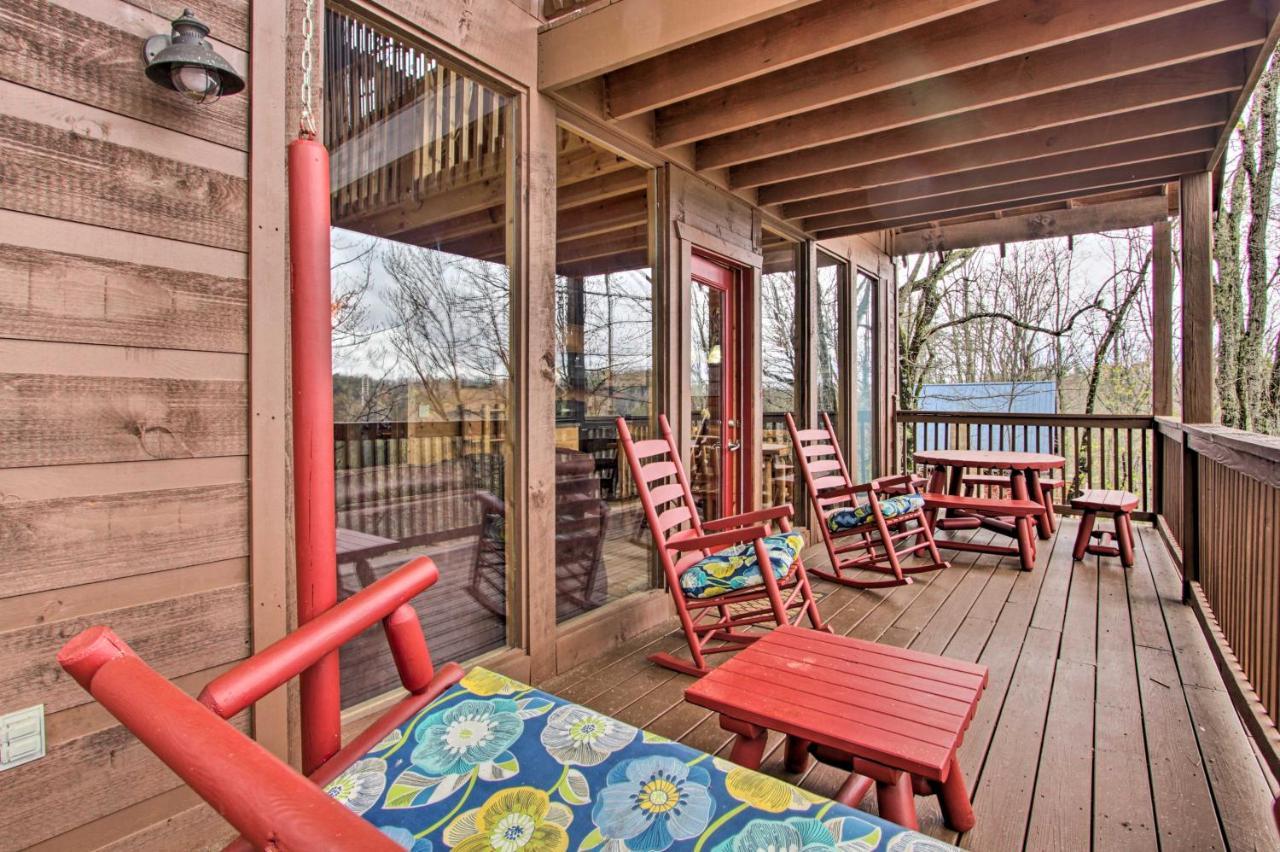Sevierville Sanctuary Hot Tub, Pool Table And Deck! 외부 사진