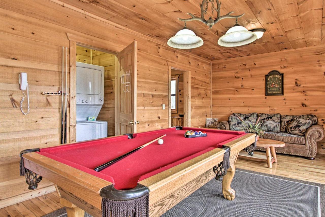 Sevierville Sanctuary Hot Tub, Pool Table And Deck! 외부 사진