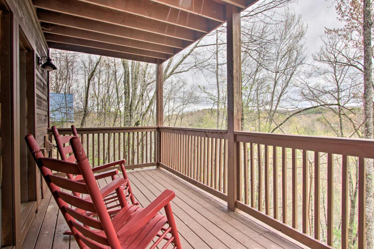 Sevierville Sanctuary Hot Tub, Pool Table And Deck! 외부 사진